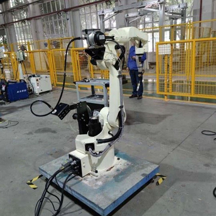 Шестиосевой промышленный сварочный робот JH605+MEGMEET350 с максимальной зоной досягаемости 1441 мм